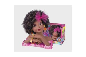 Boneca Fashion Rainbow Charmosa Negra com Acessórios - Cotiplás